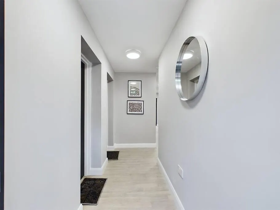 Cozy 2-Bed Belfast Apartment